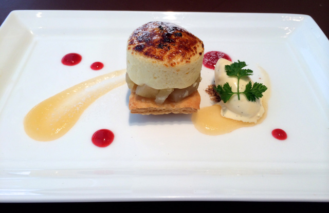 Apple mousse dessert